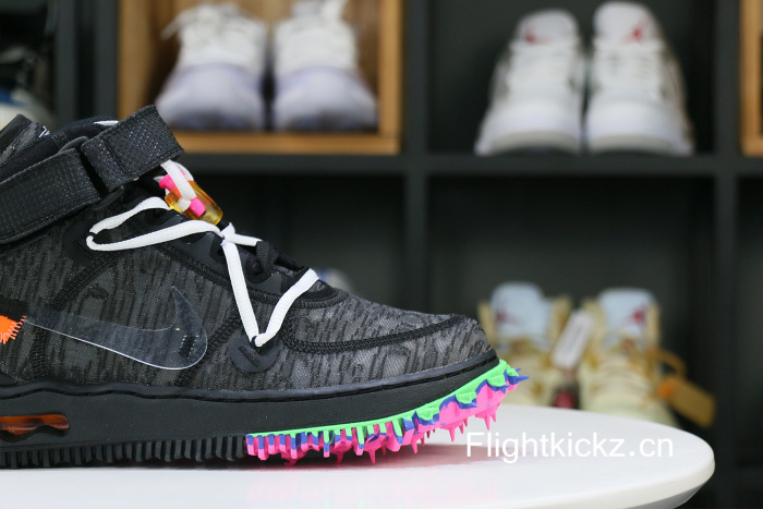 Off-White x Nike Air Force 1 Mid Set