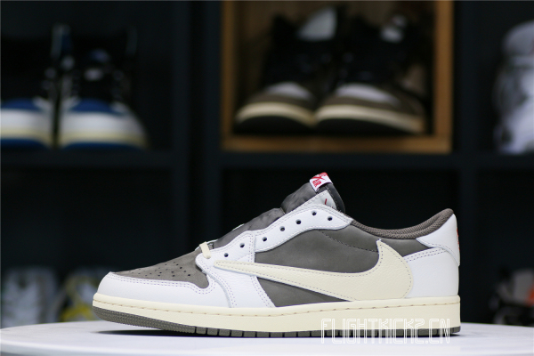 Travis Scott x Air Jordan 1 Low OG  Reverse Mocha （A1）