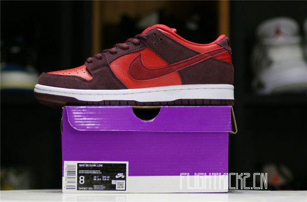 Nike SB Dunk Low Cherry