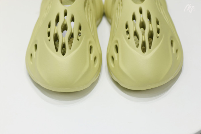 adidas Yeezy Foam RNNR Sulfur(LN5 A1 Batch)