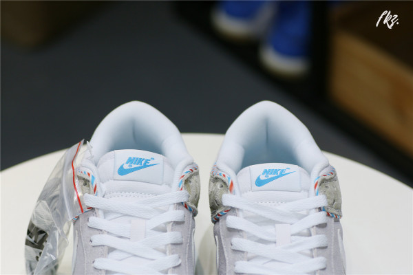 Nike Dunk Low SE Barber Shop Grey