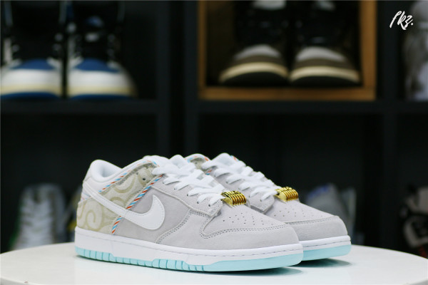 Nike Dunk Low SE Barber Shop Grey