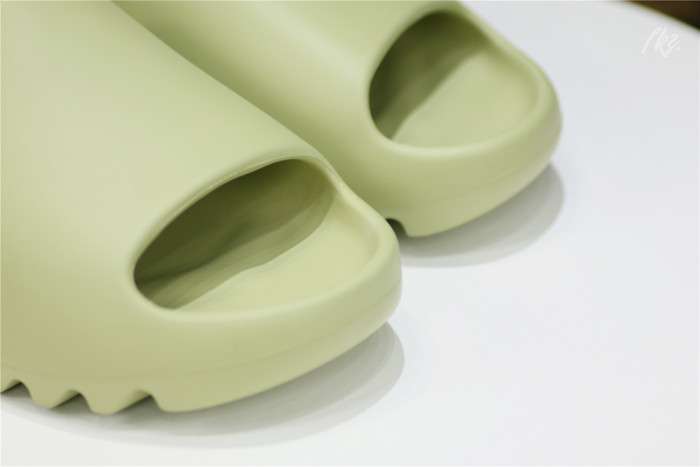 Yeezy Slide Resin 2019 FX0494（A1 Batch）