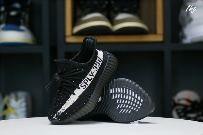 adidas Yeezy Boost 350 V2 Core Black White kid