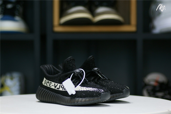 adidas Yeezy Boost 350 V2 Core Black White kid
