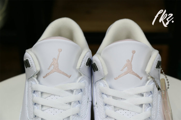 Air Jordan 3 Retro Neapolitan Dark Mocha 2022