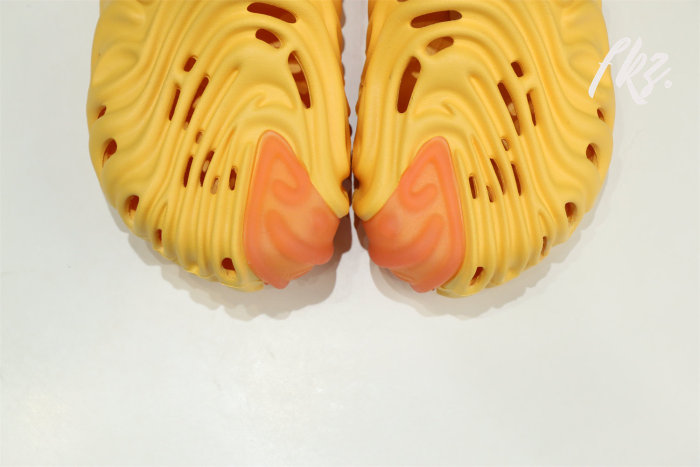 Salehe Bembury x Crocs Pollex Clog Urchin Orange