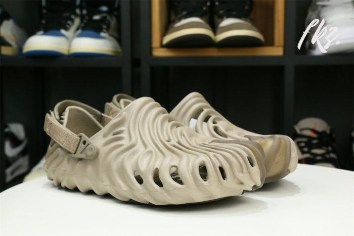 Salehe Bembury x Crocs Pollex Clog  Menemsha