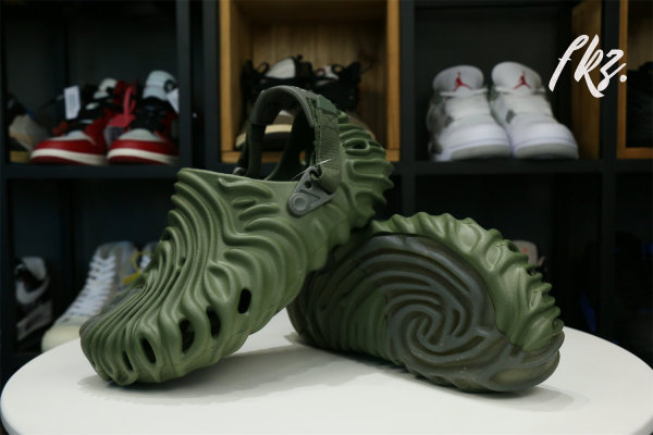 Salehe Bembury x Crocs Pollex Clog Cucumber