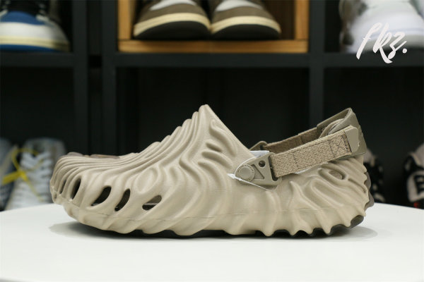Salehe Bembury x Crocs Pollex Clog  Menemsha
