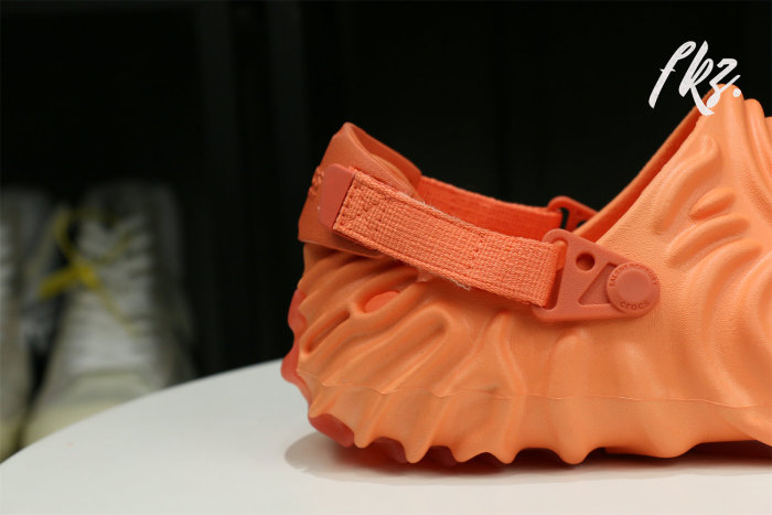 Salehe Bembury x Crocs Pollex Clog Urchin Solar Red