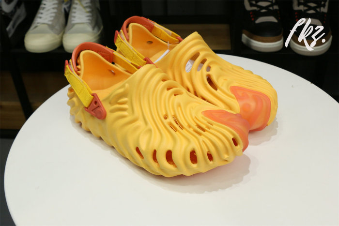 Salehe Bembury x Crocs Pollex Clog Urchin Orange