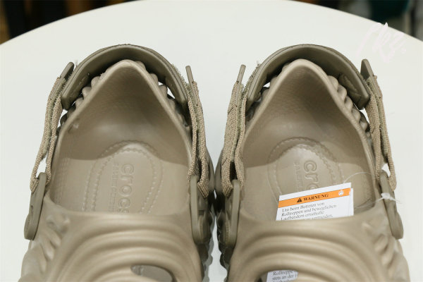 Salehe Bembury x Crocs Pollex Clog  Menemsha