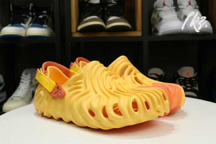 Salehe Bembury x Crocs Pollex Clog Urchin Orange
