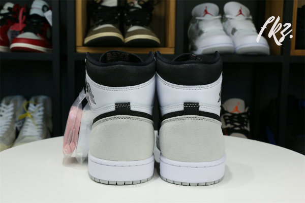 Air Jordan 1 Retro High OG Bleached Coral 2021