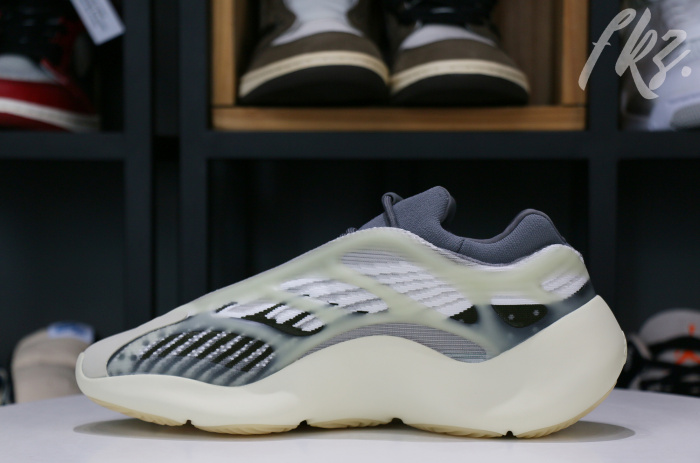 Yeezy 700 V3 ‘Fade Salt’ 2022
