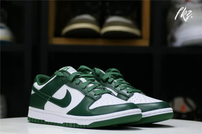 Nike Dunk Low  “Spartan Green”  2021