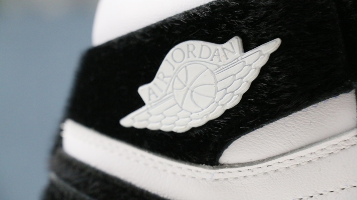 Wmns Air Jordan 1 Retro High Og Twist Pony