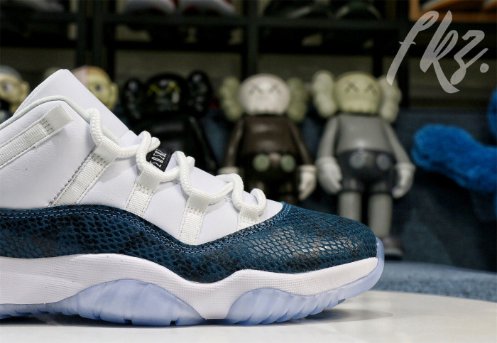 Air Jordan 11 Retro Low Le  Snakeskin  Blue 2019