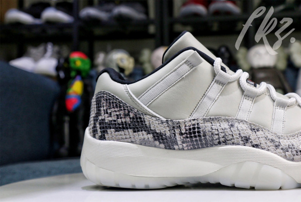 Air Jordan 11 Retro Low  Snakeskin Light Bone