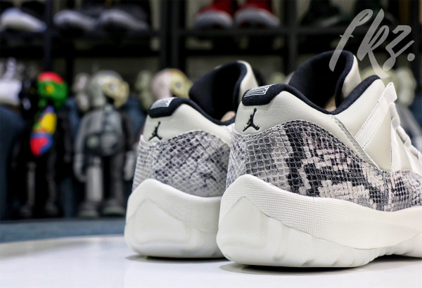 Air Jordan 11 Retro Low  Snakeskin Light Bone