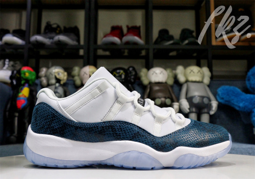 Air Jordan 11 Retro Low Le  Snakeskin  Blue 2019