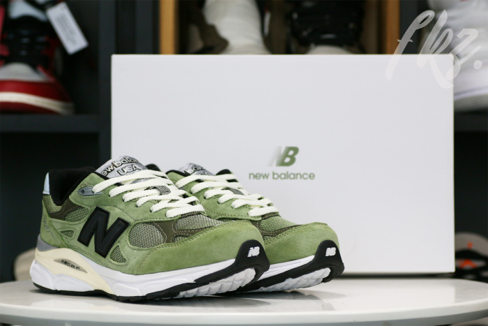 JJJJound x New Balance 990V3 Olive