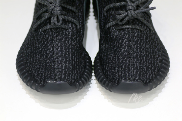 Yeezy 350 ‘Pirate Black' 2022