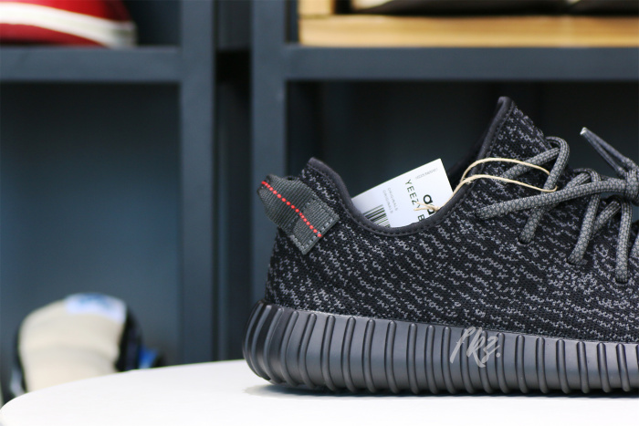 Yeezy 350 ‘Pirate Black' 2022
