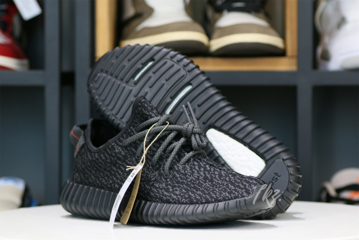 Yeezy 350 ‘Pirate Black' 2022