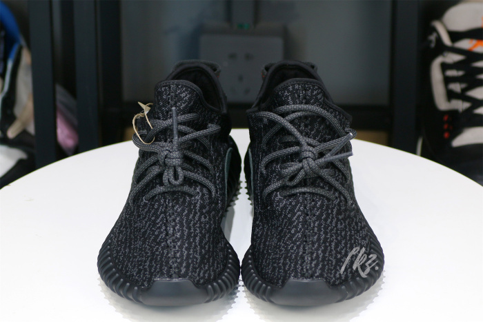 Yeezy 350 ‘Pirate Black' 2022