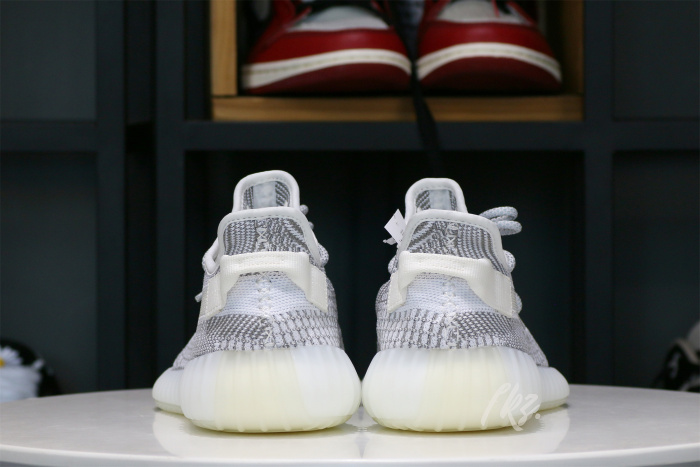 2018 Yeezy 350 V2  Static  Grey None Reflective ( A1)