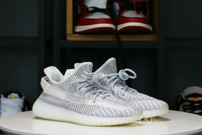 2018 Yeezy 350 V2  Static  Grey None Reflective ( A1)