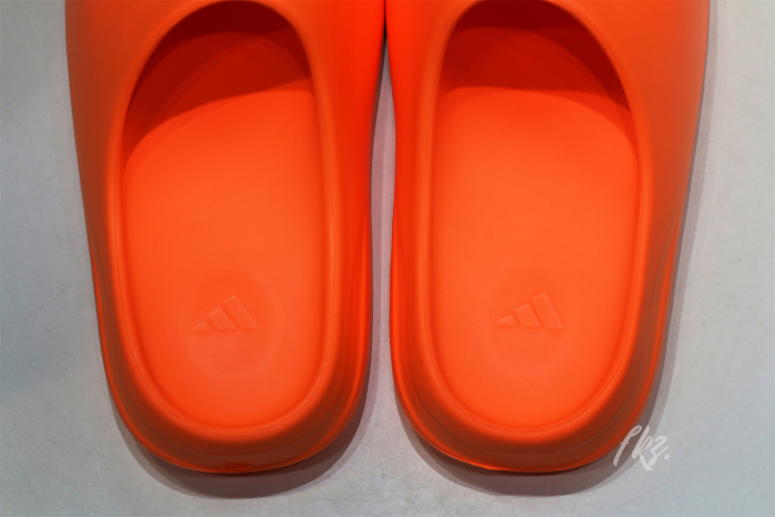 Kanye West Yeezy Slide Enflame Orange
