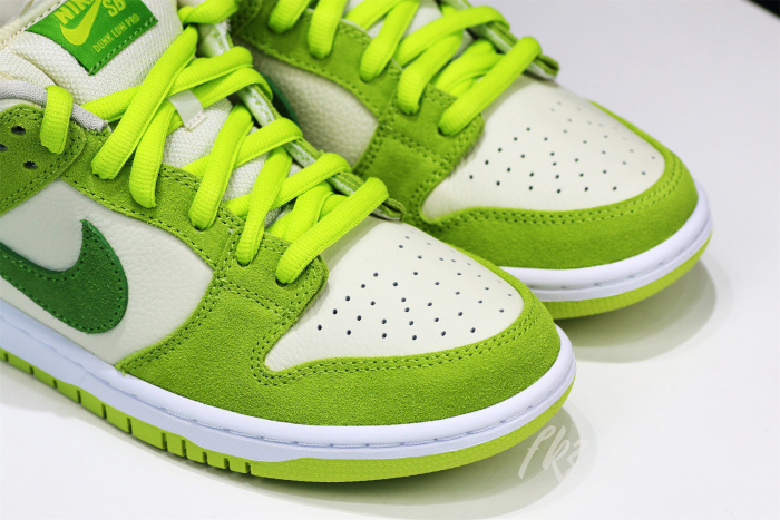 Nike SB Dunk Low  Green Apple  2022