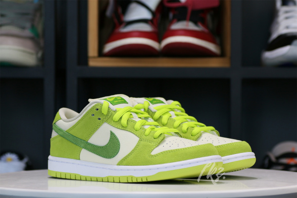 Nike SB Dunk Low  Green Apple  2022