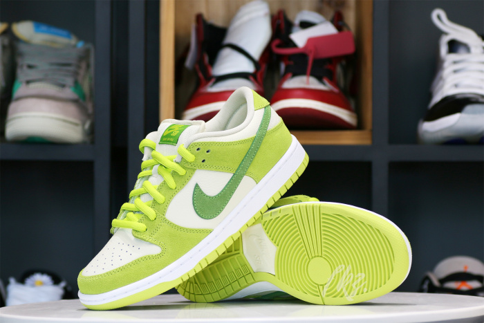 Nike SB Dunk Low  Green Apple  2022