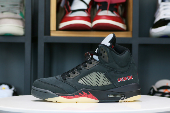 Air Jordan 5  Gore-Tex  Off Noir