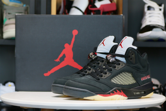 Air Jordan 5  Gore-Tex  Off Noir