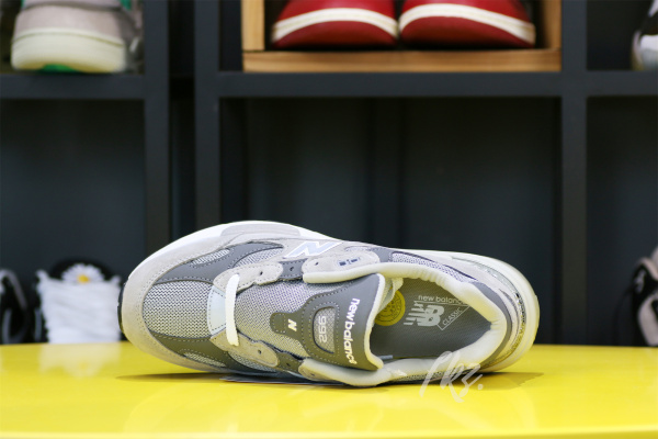 New Balance 992 Made In USA Grey