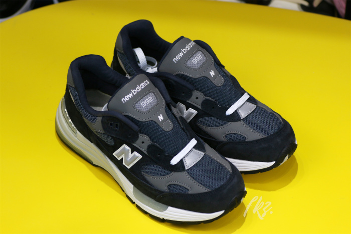New Balance 992 Navy Grey