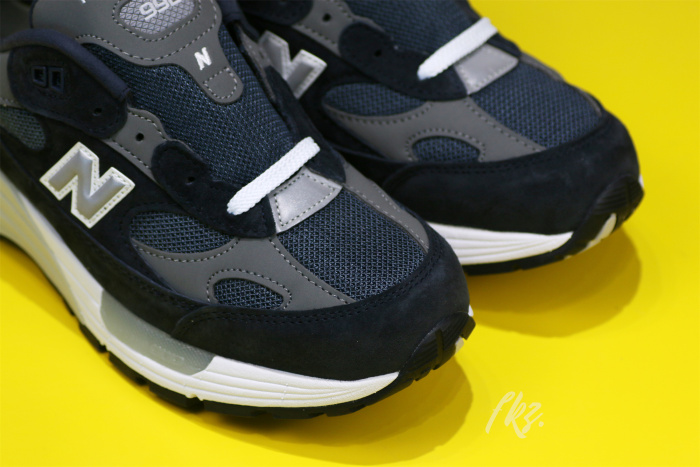 New Balance 992 Navy Grey