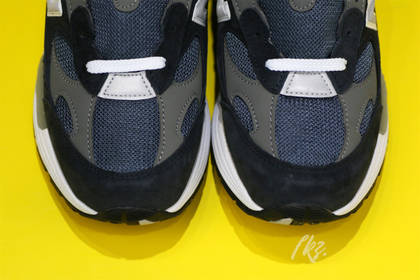 New Balance 992 Navy Grey