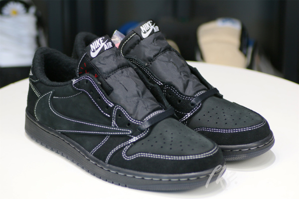 Travis Scott x Nike Air Jordan 1 Low OG “Black/Phantom”（A1）