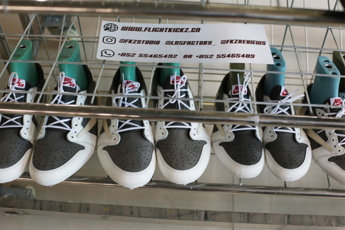 Travis Scott x Air Jordan 1 Low OG  Reverse Mocha （A1）