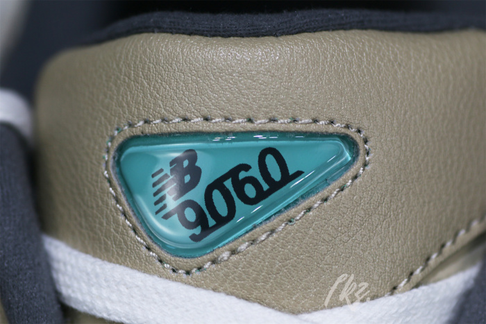 NEW BALANCE 9060 Sea Salt