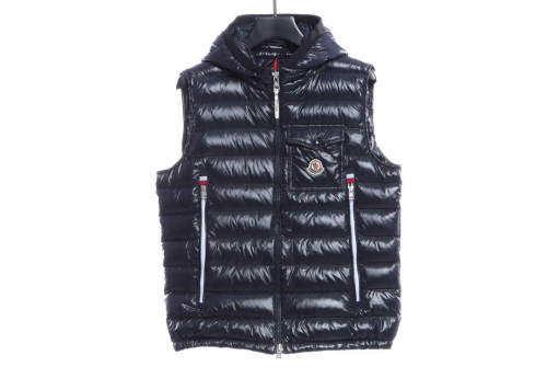 Moncler chest patch pocket zipper hooded vest