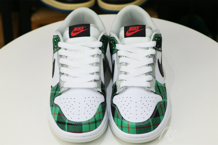 Nike Dunk Low  Plaid