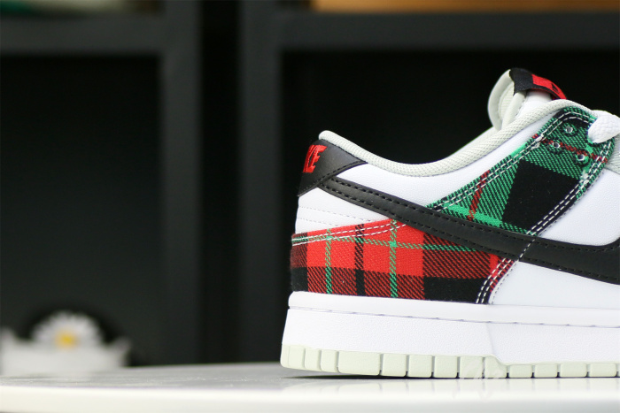 Nike Dunk Low  Plaid