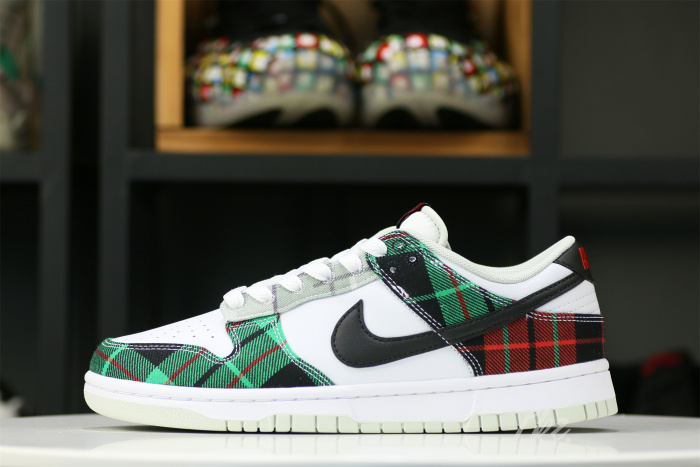 Nike Dunk Low  Plaid